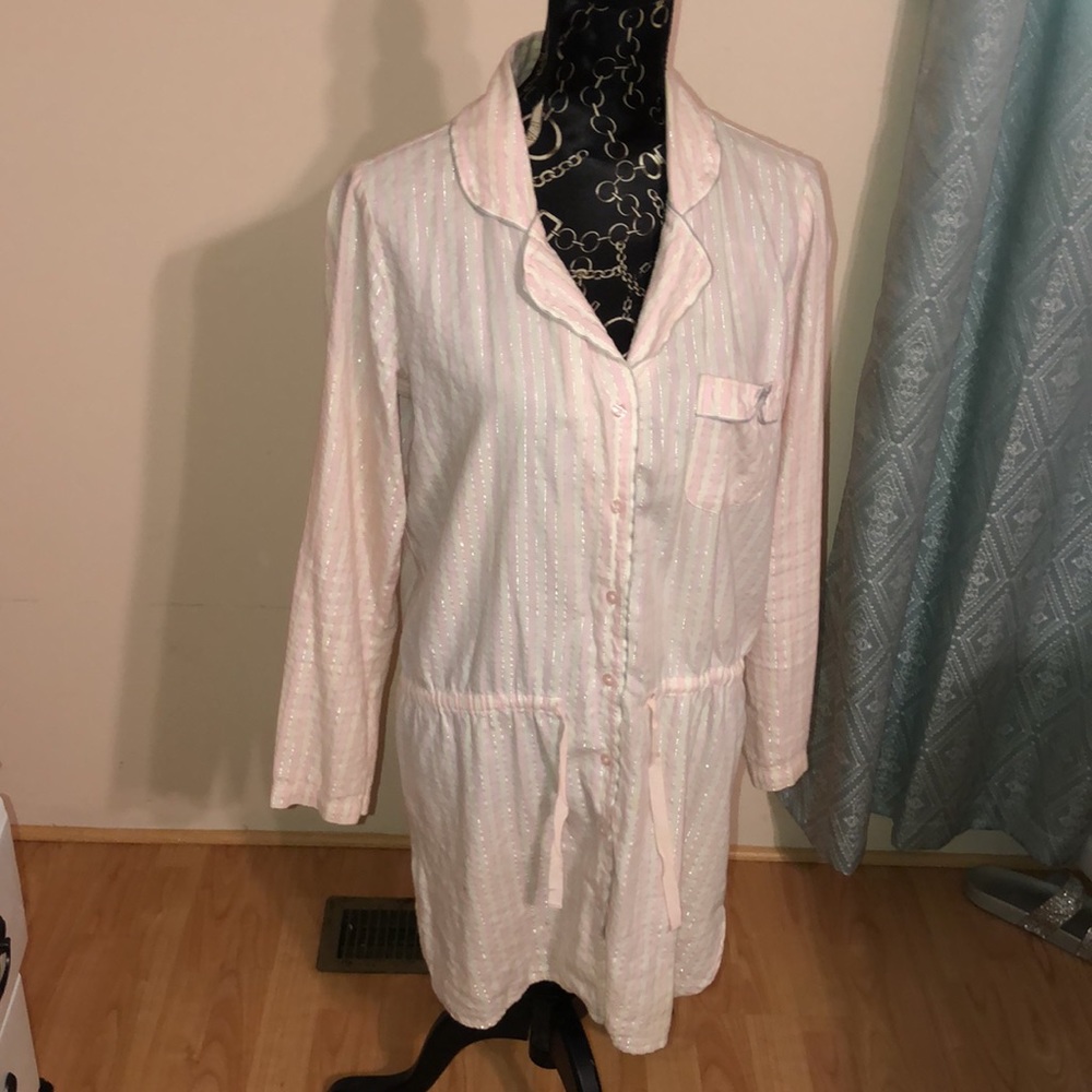 Victoria’s Secret Robe - Picture 2 of 5